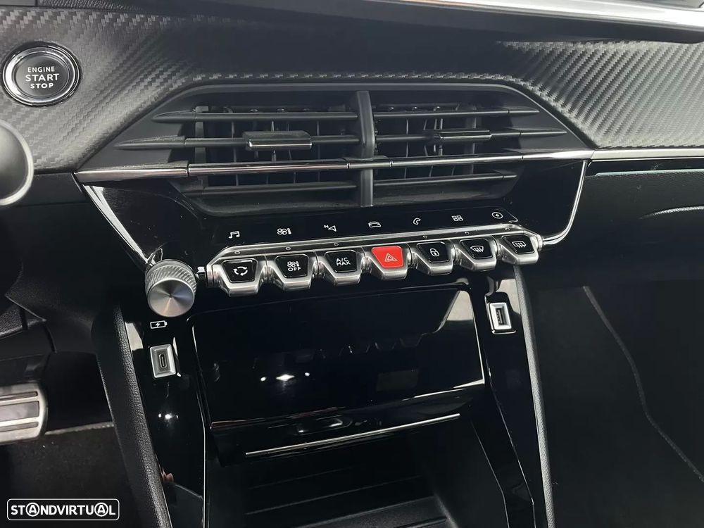Peugeot e-208 GT Pack - 34
