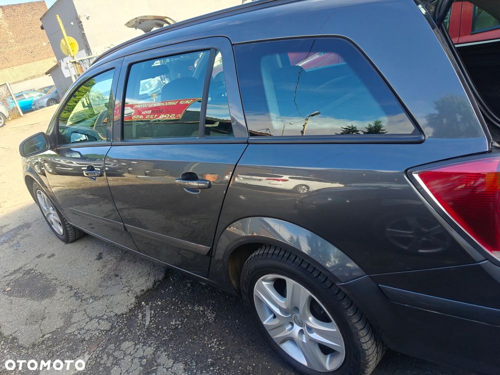 Opel Astra 1.8 Sport - 25