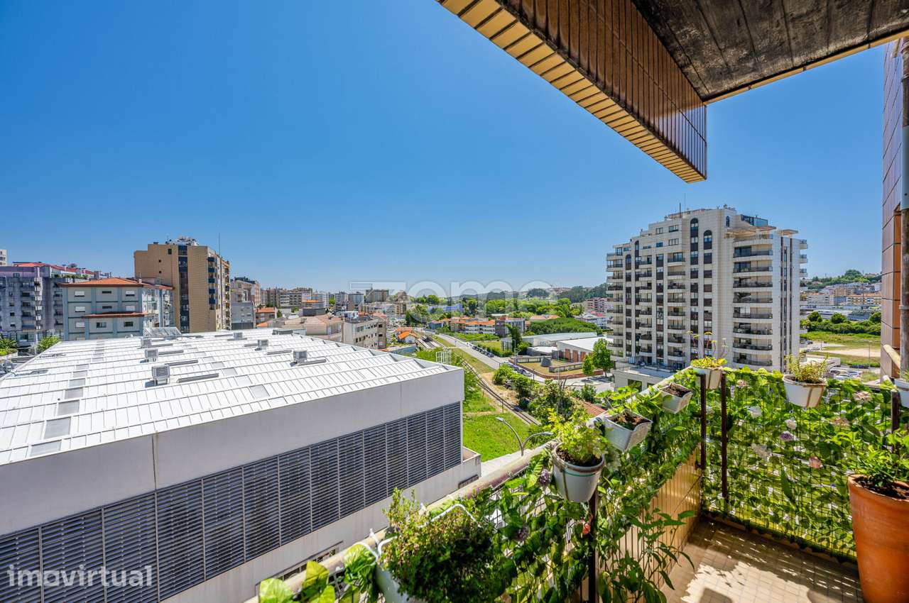 T3 c/ Vista Panorâmica sobre o Mercado, Av. Eng. Arantes Oliveira - Grande imagem: 2/46