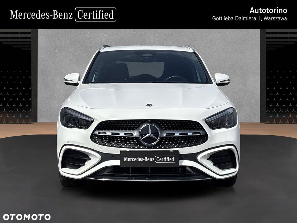 Mercedes-Benz GLA - 9