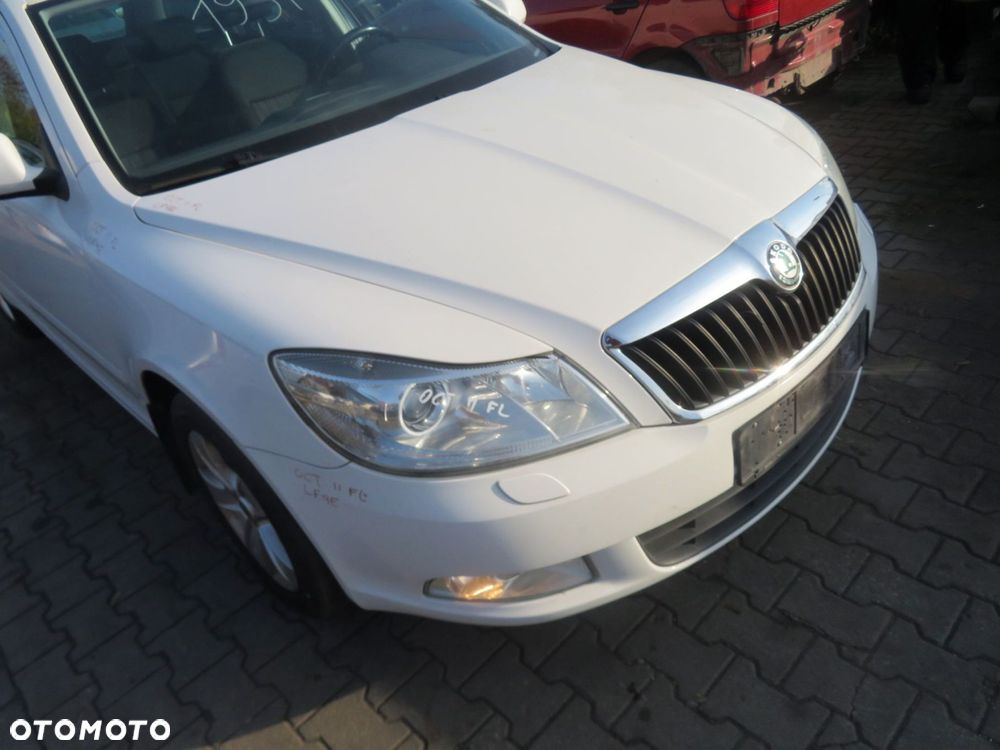 MASKA ZDERZAK BŁOTNIKI LAMPY OCTAVIA II LIFT LF9E  SKODA 2008-2013 BIAŁY PRZÓD KOMPLETNY - 3