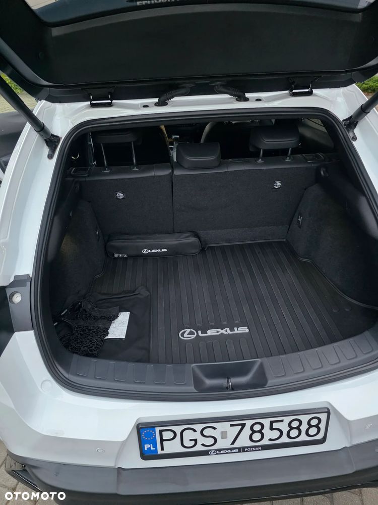Lexus UX - 8