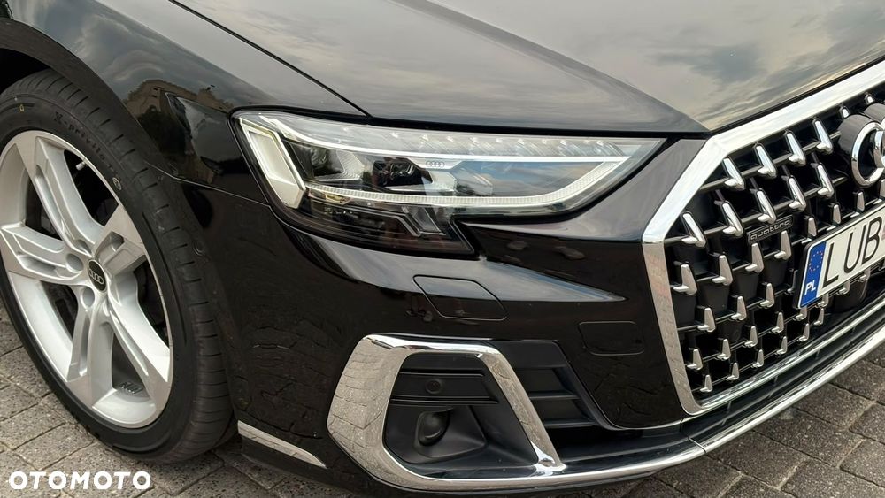 2022 Audi A8, photograph 4
