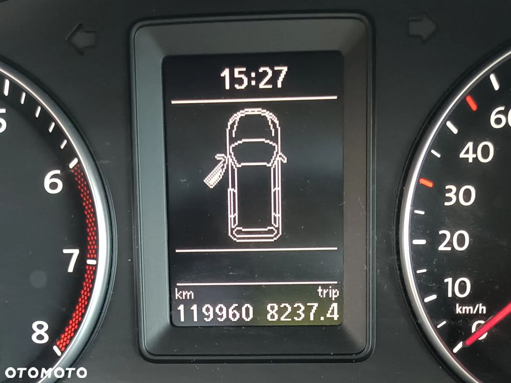 Volkswagen Touran - 8