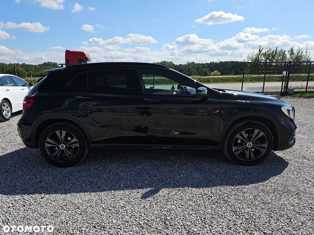 Mercedes-Benz GLA 200 7G-DCT AMG Line - 5
