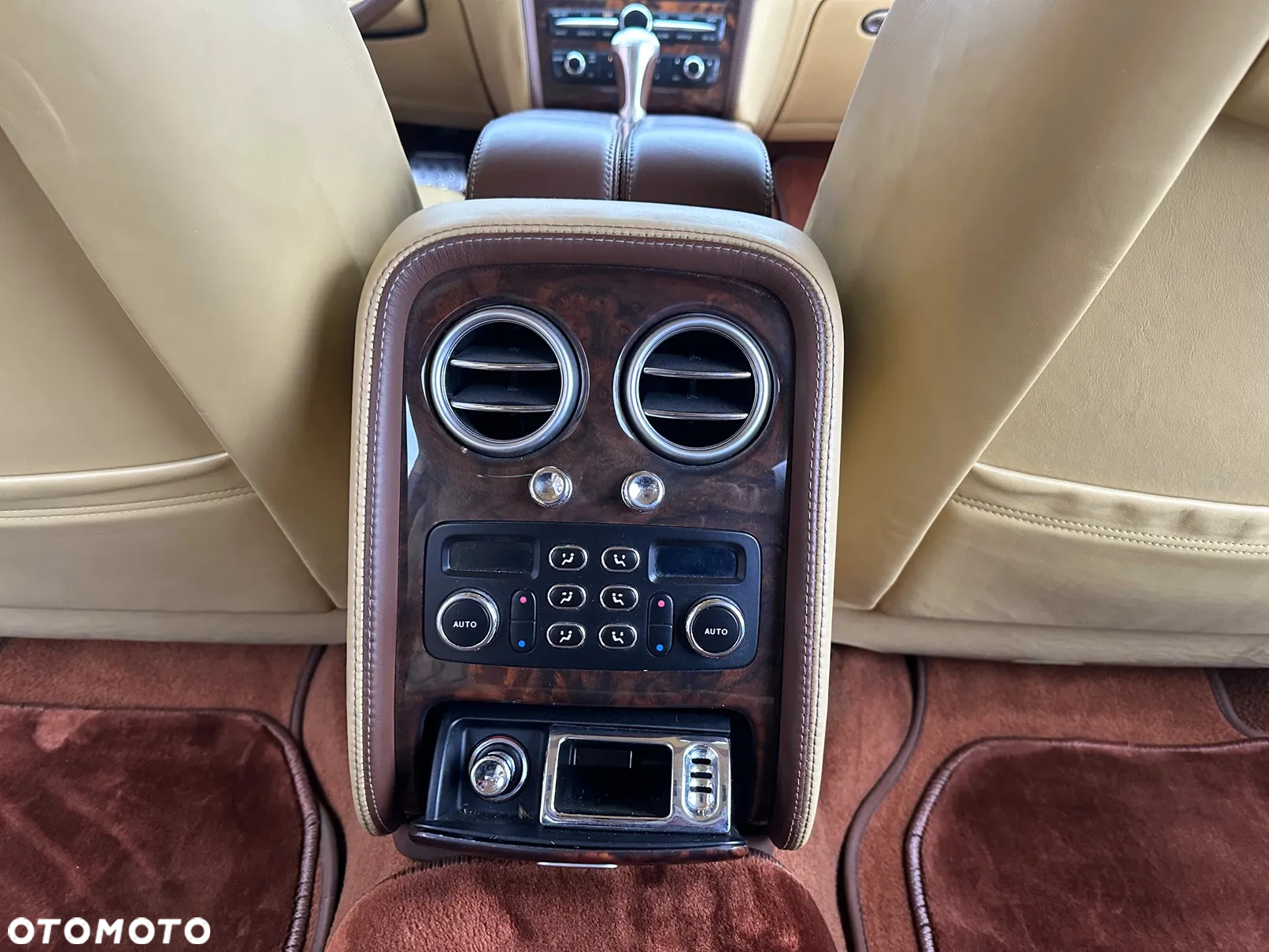 Bentley Flying Spur Speed - 12