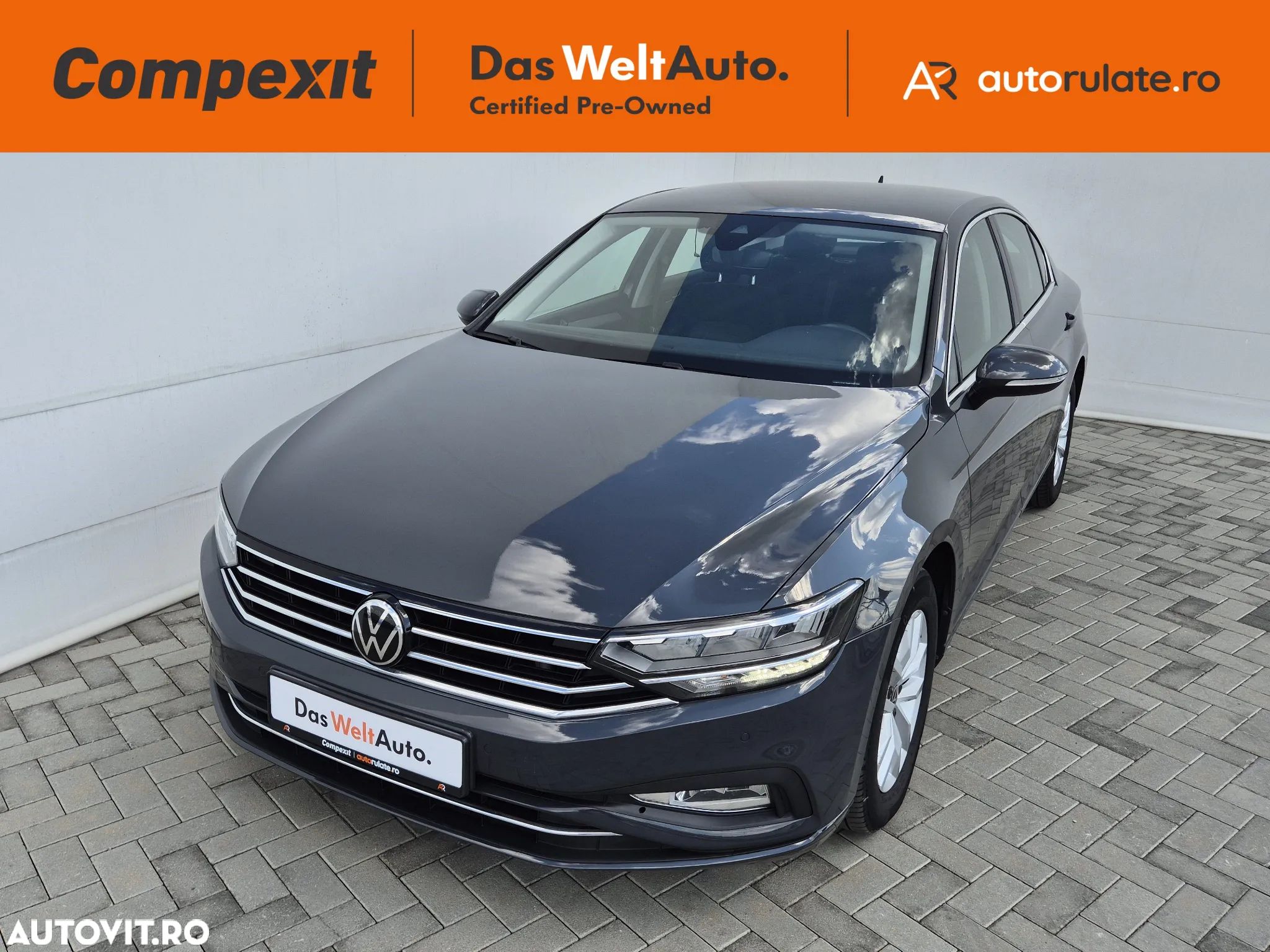 Volkswagen Passat - 1