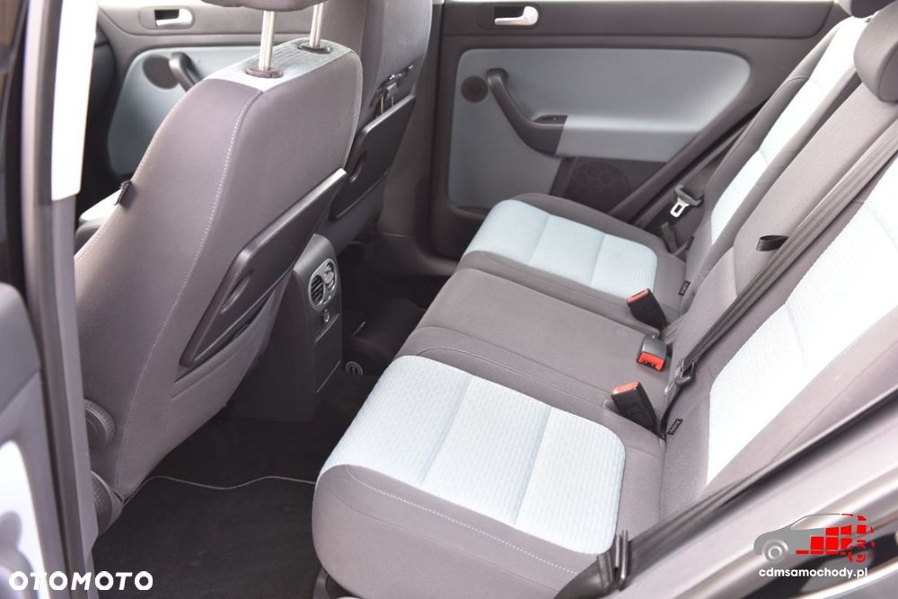 Volkswagen Golf - 18