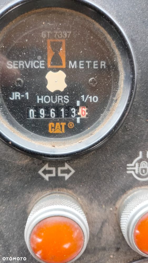 Caterpillar PS-300B / walec guma / 21000 kg - 18