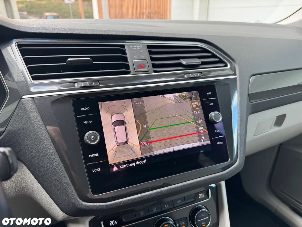 Volkswagen Tiguan - 22