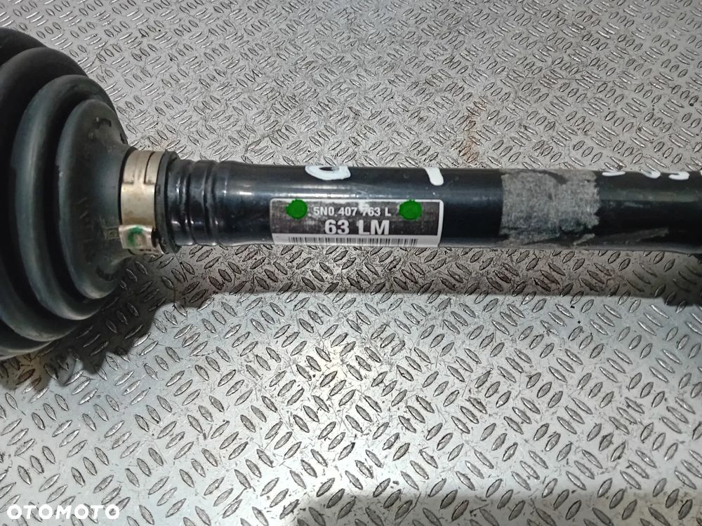 półoś lewy przód Audi Q3 2.0 TDI 2015 5N0407763L - 2