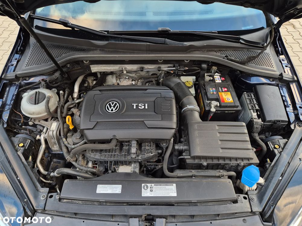 Volkswagen Golf - 32