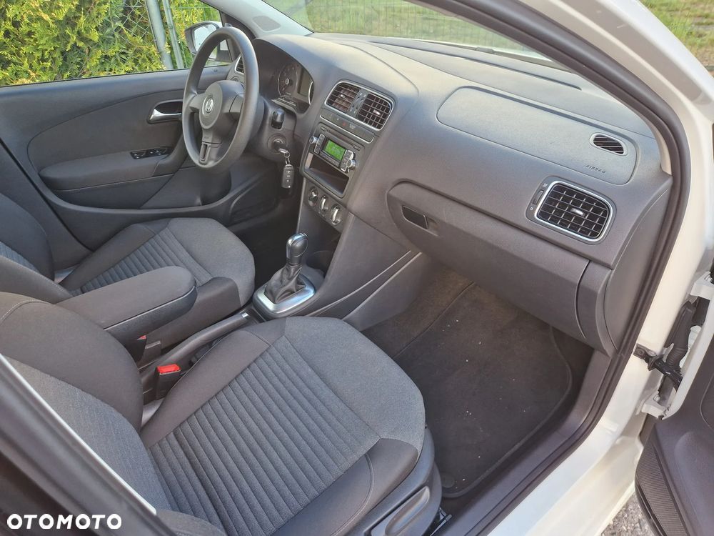Volkswagen Polo 1.2 TSI Blue Motion Technology DSG Lounge - 6