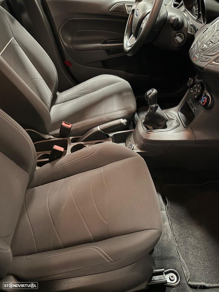 Ford Fiesta 1.0 Celebration - 18