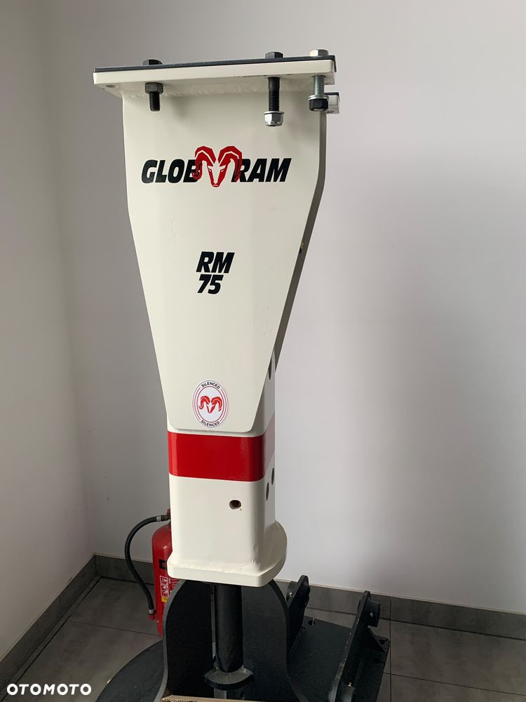Młot Globram RM75 - 1