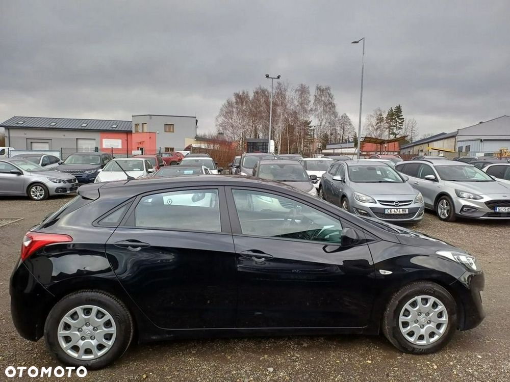 Hyundai i30 1.4 Classic + - 8