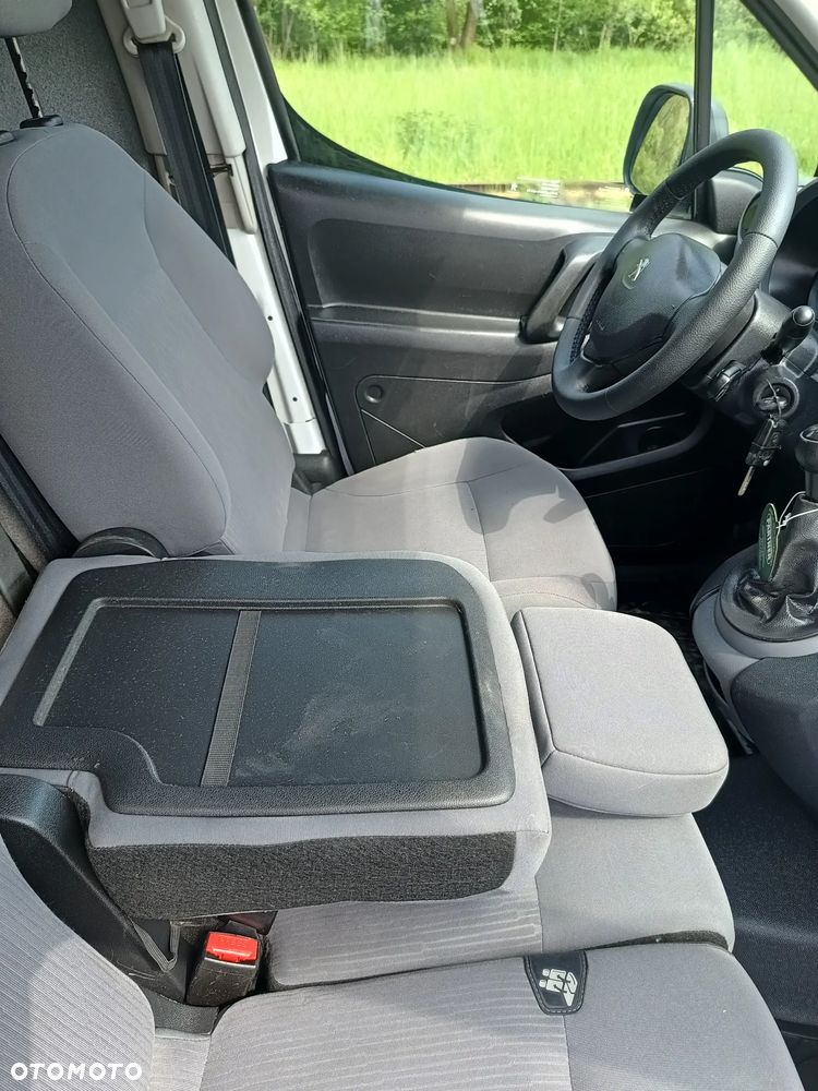 Peugeot Partner 1.6 Hdi 90 kM manual, 2012 rok WEBASTO paka jak NOWA Stan bardzo dobry!! NISKIE SPALANIE- BEZWYPADKOWY! - 26