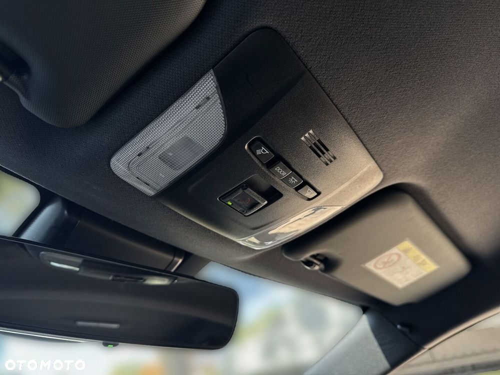Toyota Corolla 2.0 Hybrid Comfort - 30