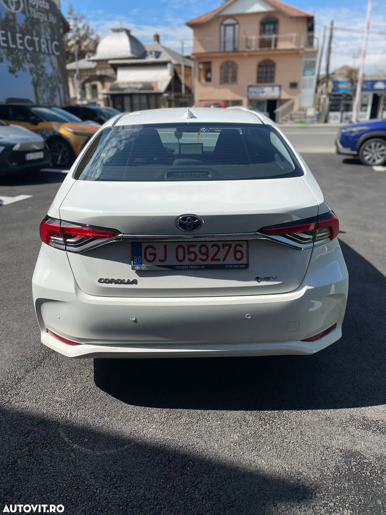 Toyota Corolla Sedan 1.8 HEV Business - 7