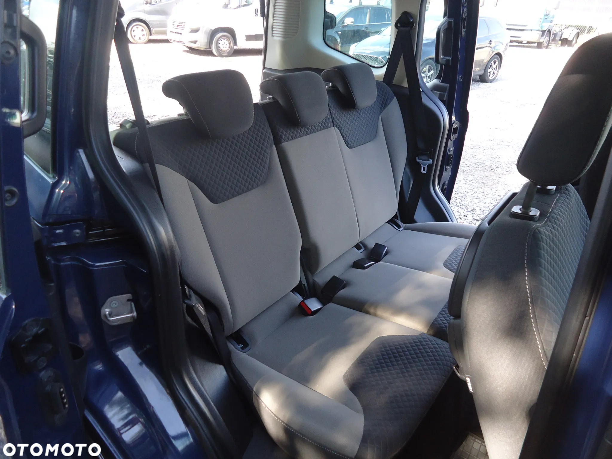 Ford Tourneo Courier 1.5 TDCi Trend - 14