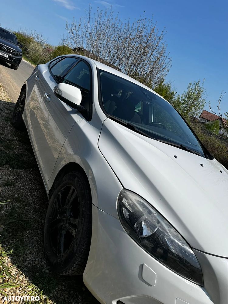 Volvo V40 D2 - 13