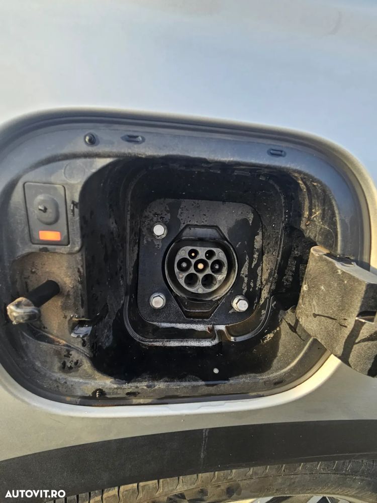 Hyundai Santa Fe Plug-in Hybrid 1.6 l 265 CP 4WD 6AT Luxury - 25