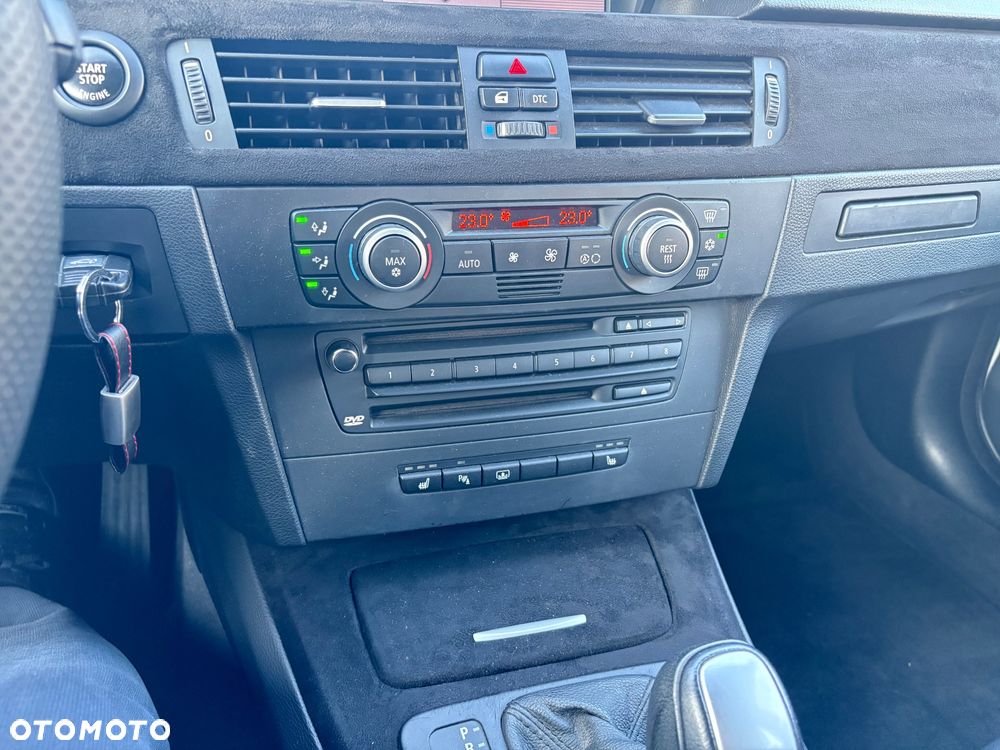 BMW Seria 3 335i - 39