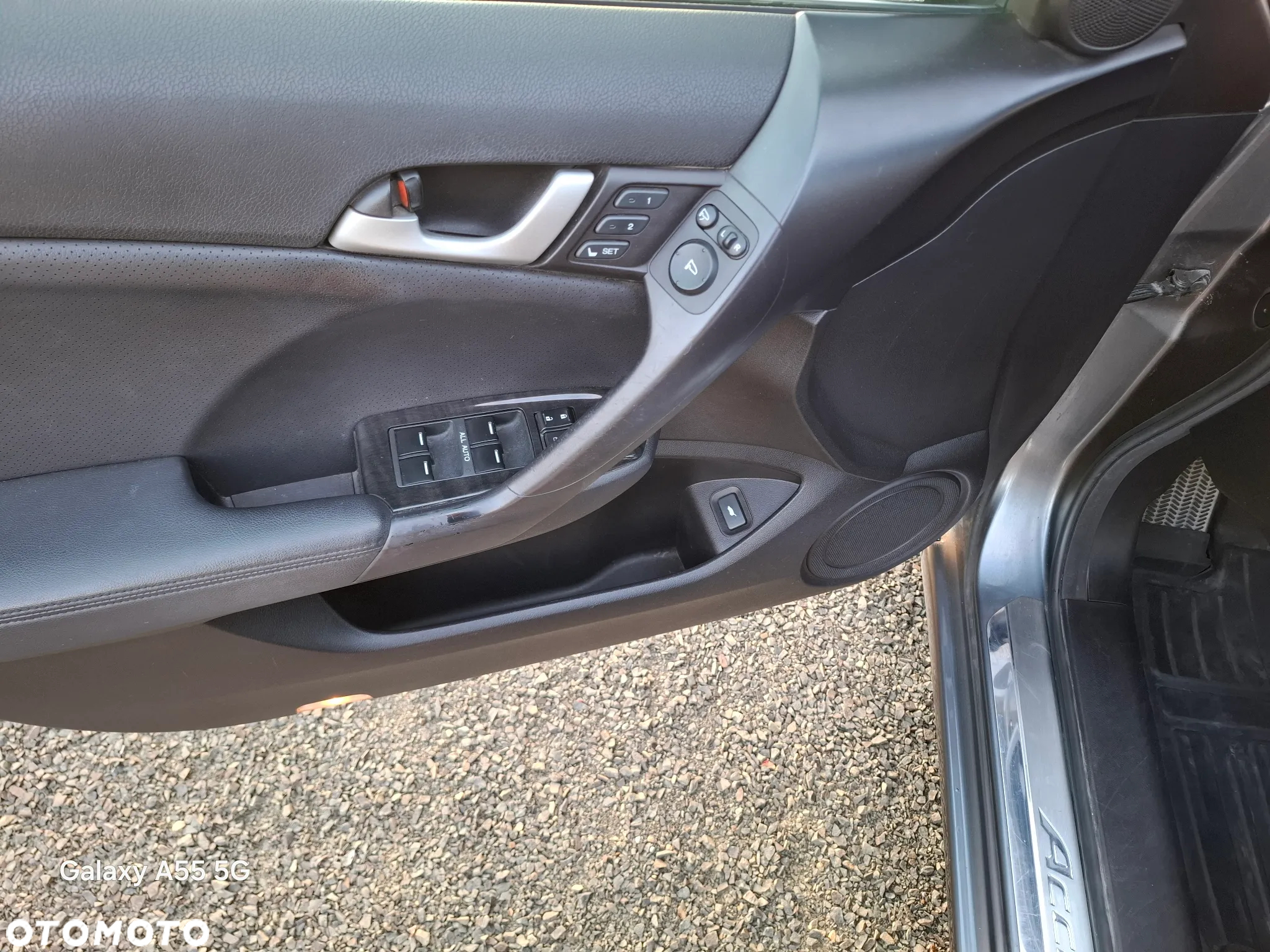 Honda Accord 2.0 Executive - 11