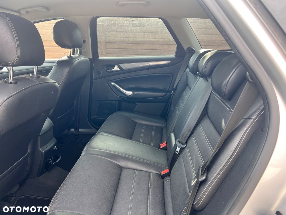 Ford Mondeo 2.0 TDCi Titanium - 12