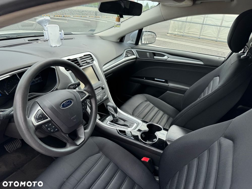 Ford Fusion - 11