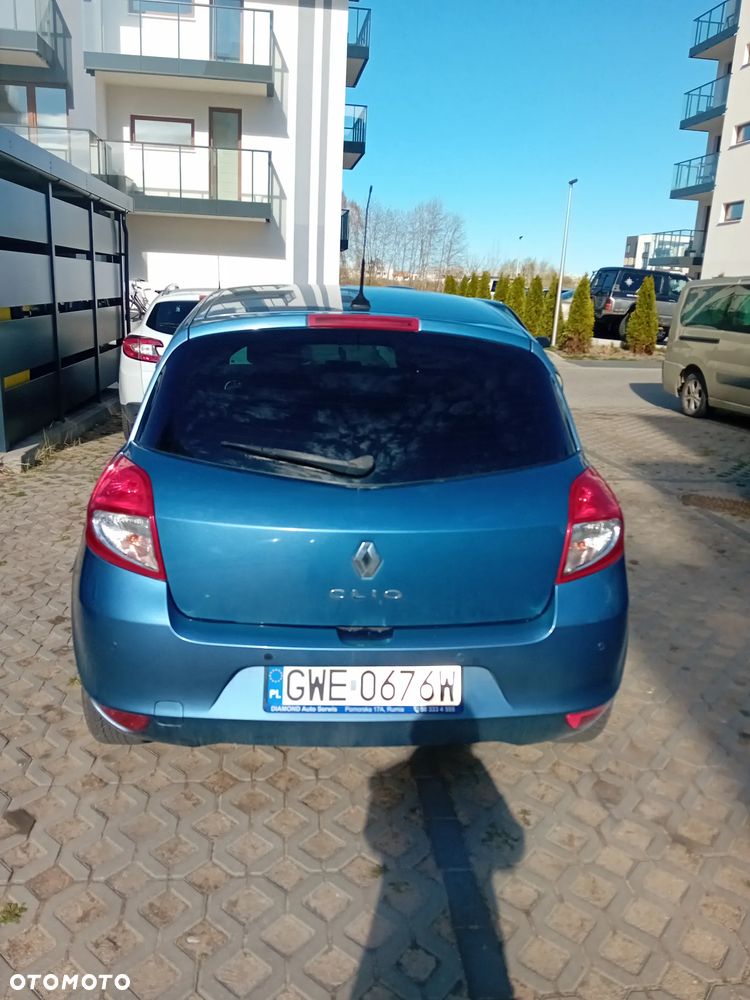 Renault Clio - 18