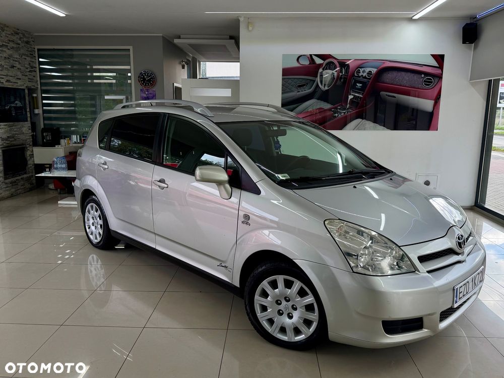 Toyota Corolla Verso 2.0 D-4D Prestige - 1