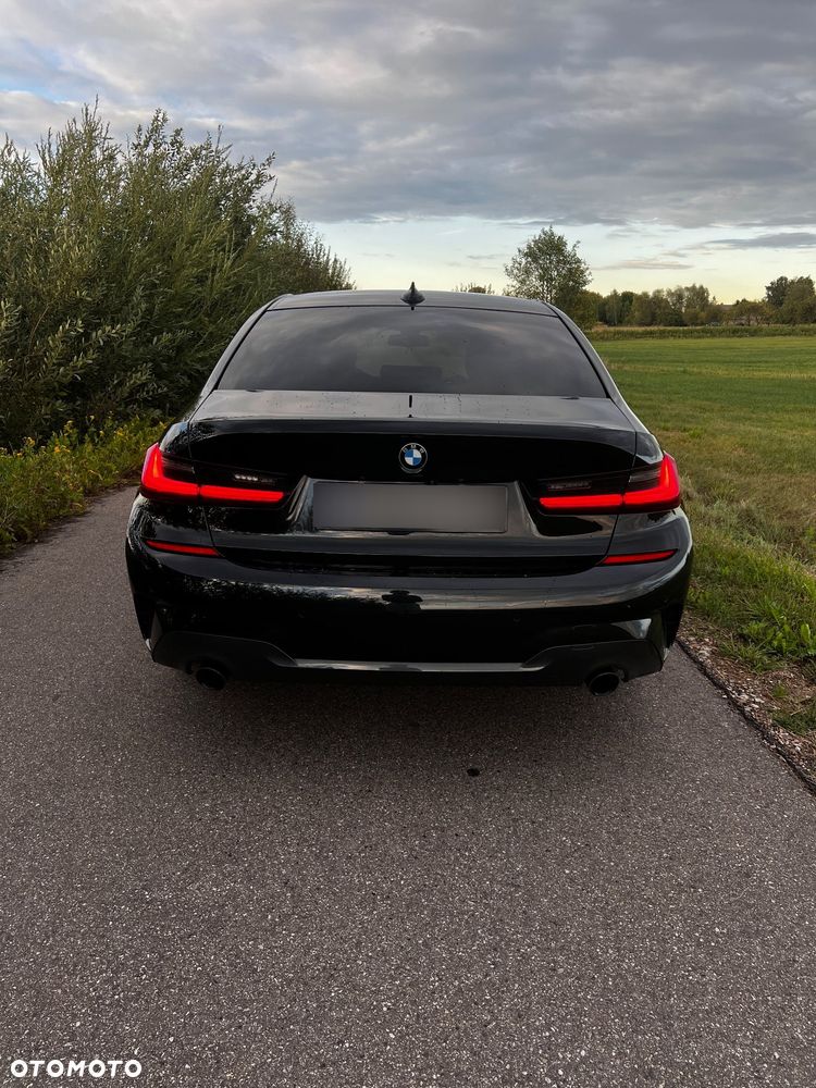 BMW Seria 3 320d xDrive M Sport sport - 4