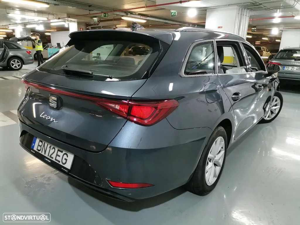 SEAT Leon ST 2.0 TDI Style DSG Edição Fiscal - 3