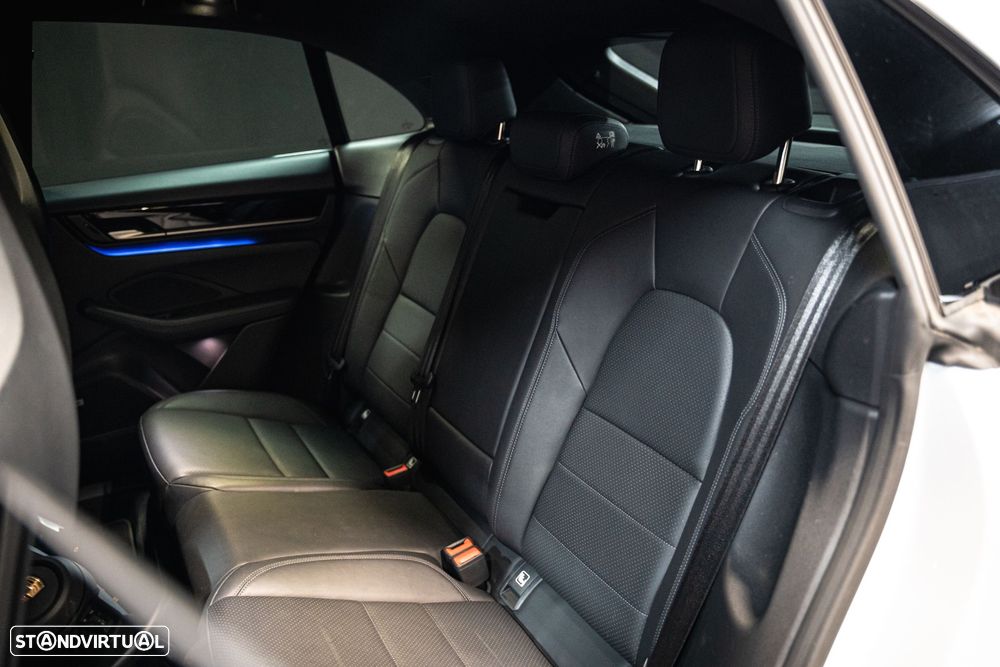 Porsche Macan Electric - 19