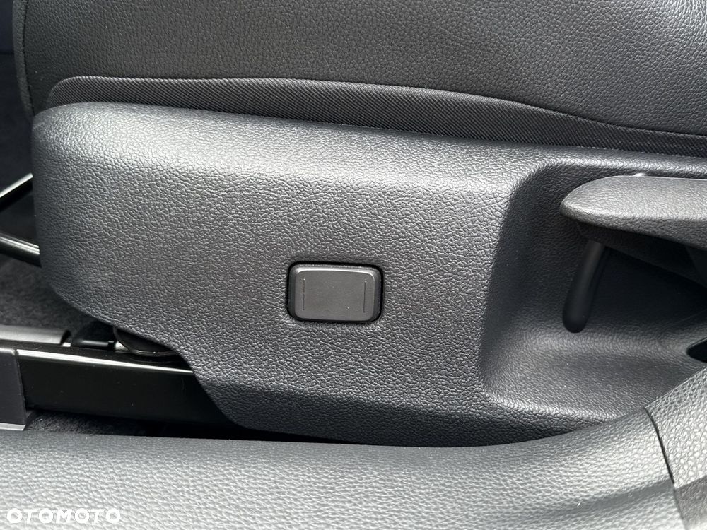 Toyota Corolla 2.0 Hybrid GR Sport Dynamic - 12