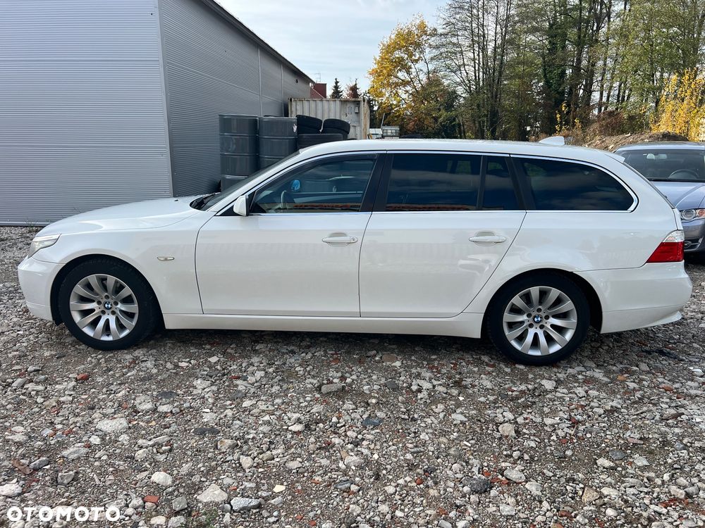BMW Seria 5 525d - 9