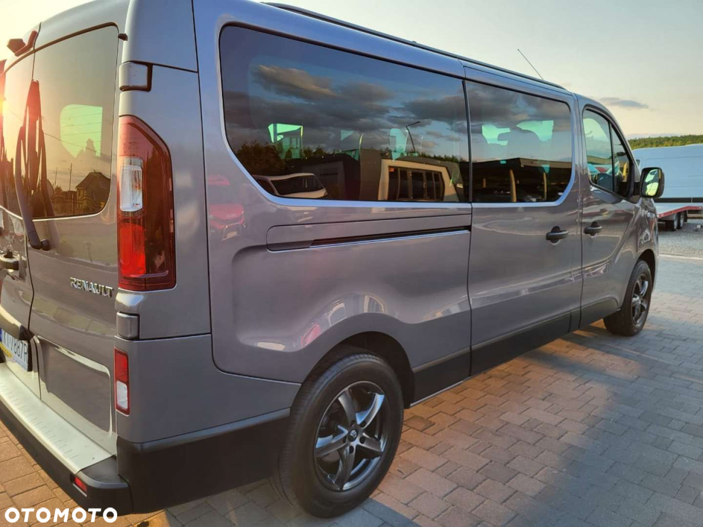 Renault Trafic - 15