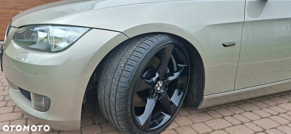 BMW Seria 3 325i - 13