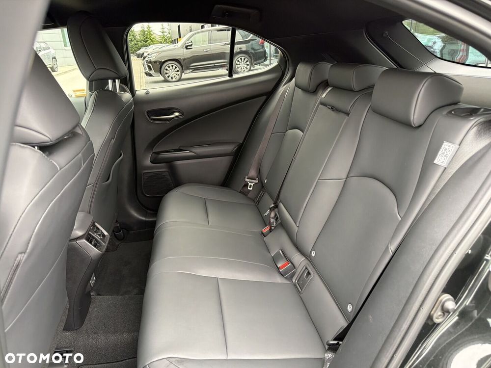 Lexus UX 250h GPF F Sport Design 2WD - 24