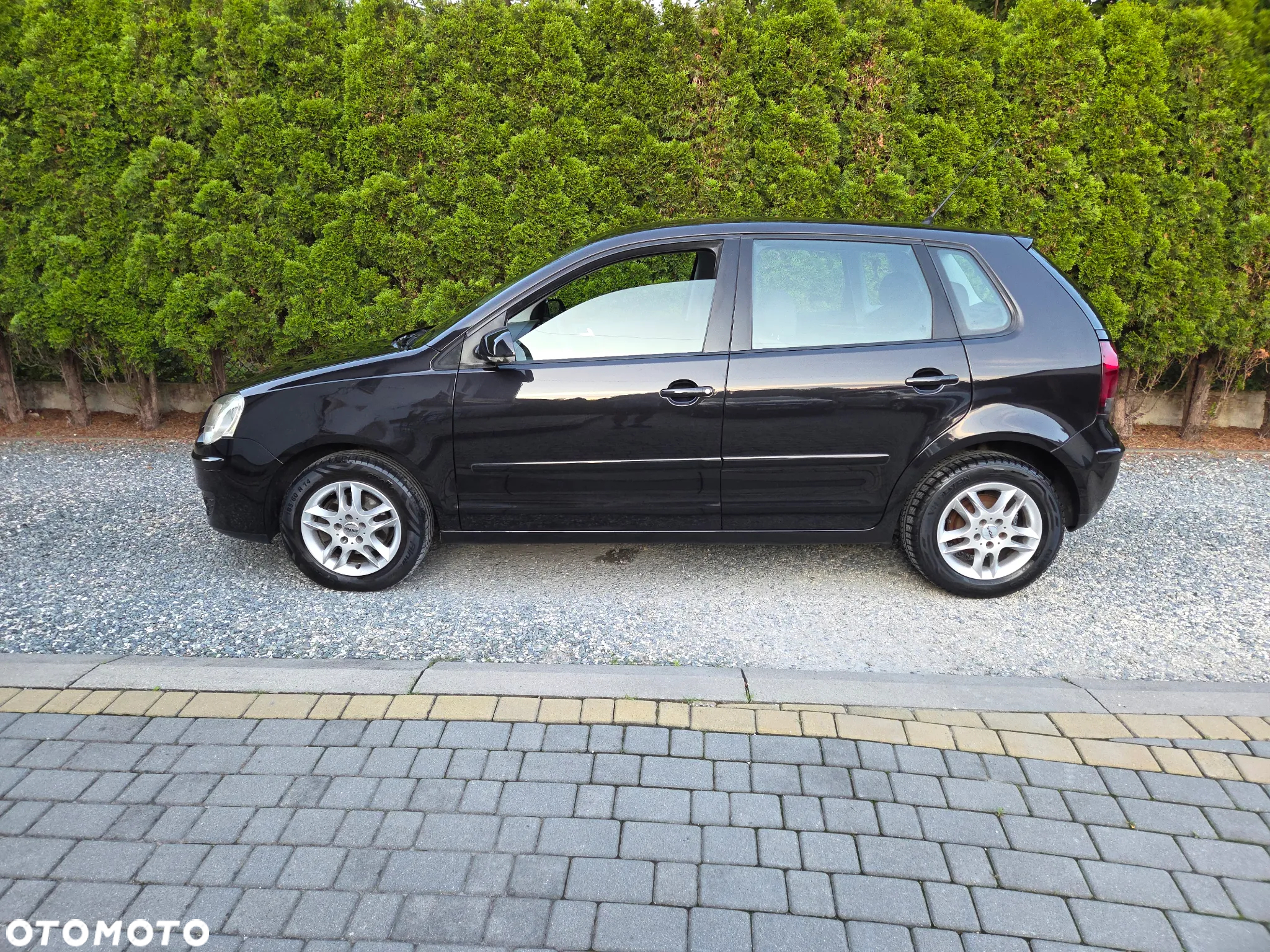 Volkswagen Polo 1.4 16V Comfortline - 25