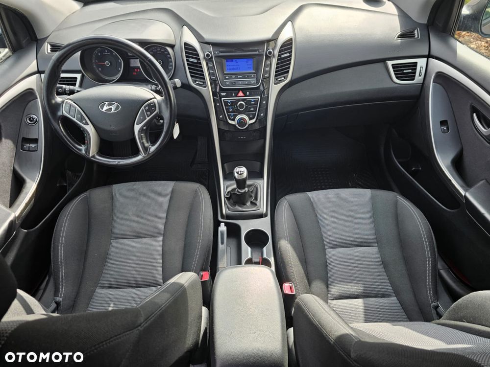 Hyundai i30 blue 1.6 CRDi Style - 10