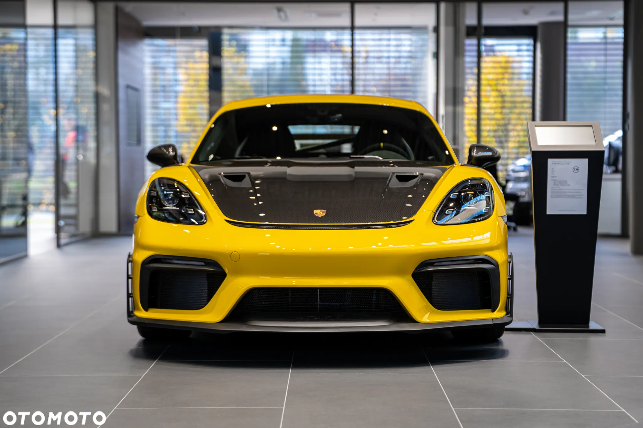 Porsche 718 Cayman GPF GT4 RS PDK - 2