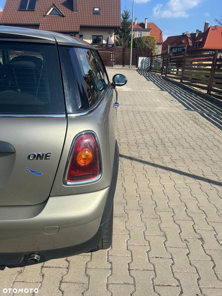 MINI ONE - 7