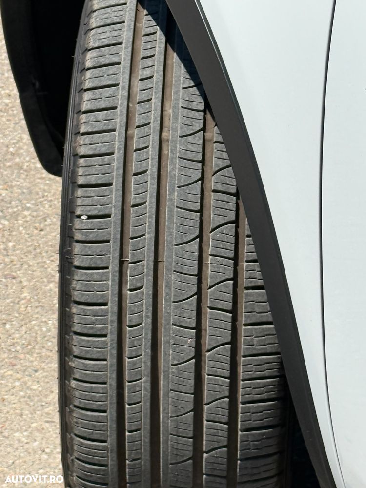 Land Rover Discovery Sport - 22