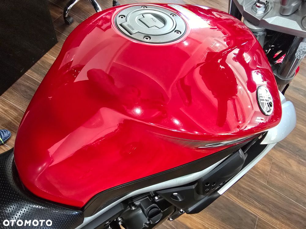 Yamaha XJ - 17