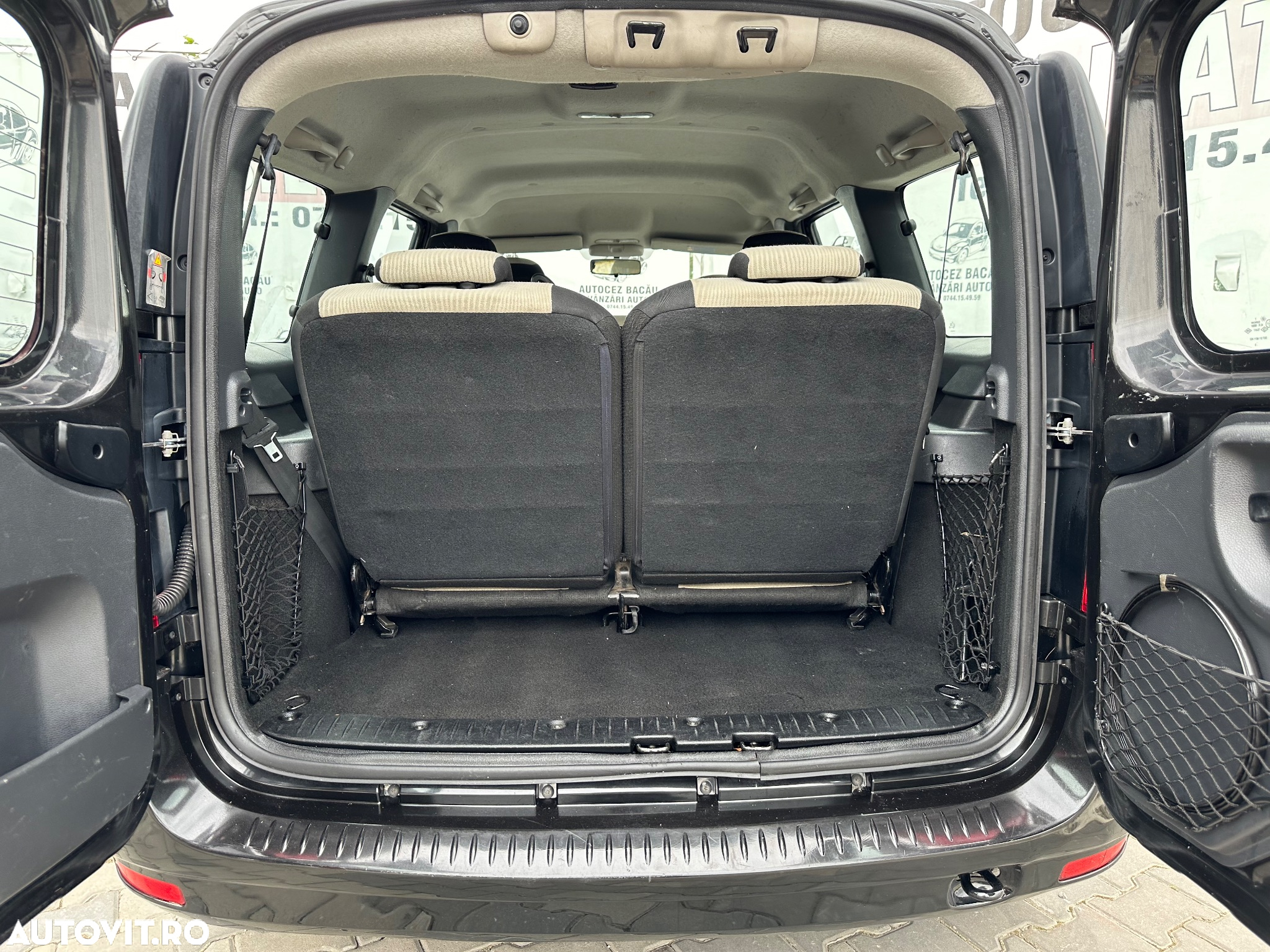 Dacia Logan MCV 1.5 dCi Ambiance - 12