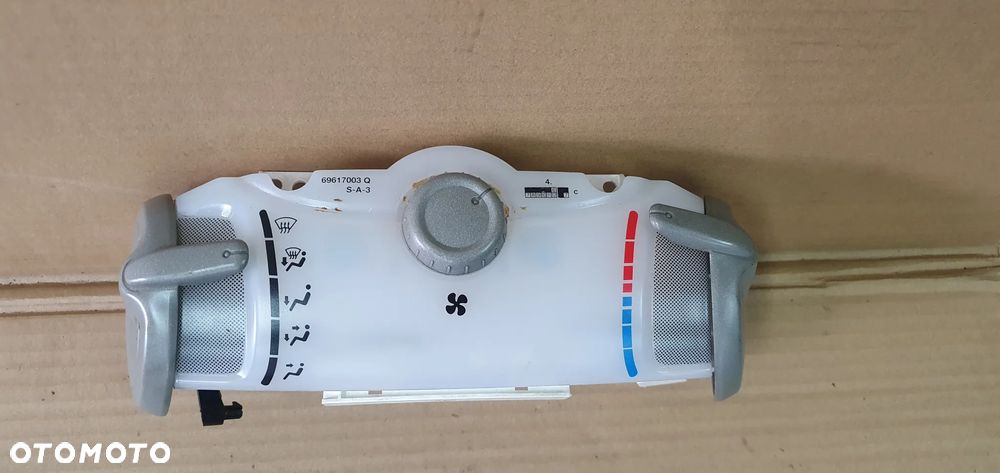 Panel nawiewu powietrza Toyota Aygo I 55900-0H010 - 1