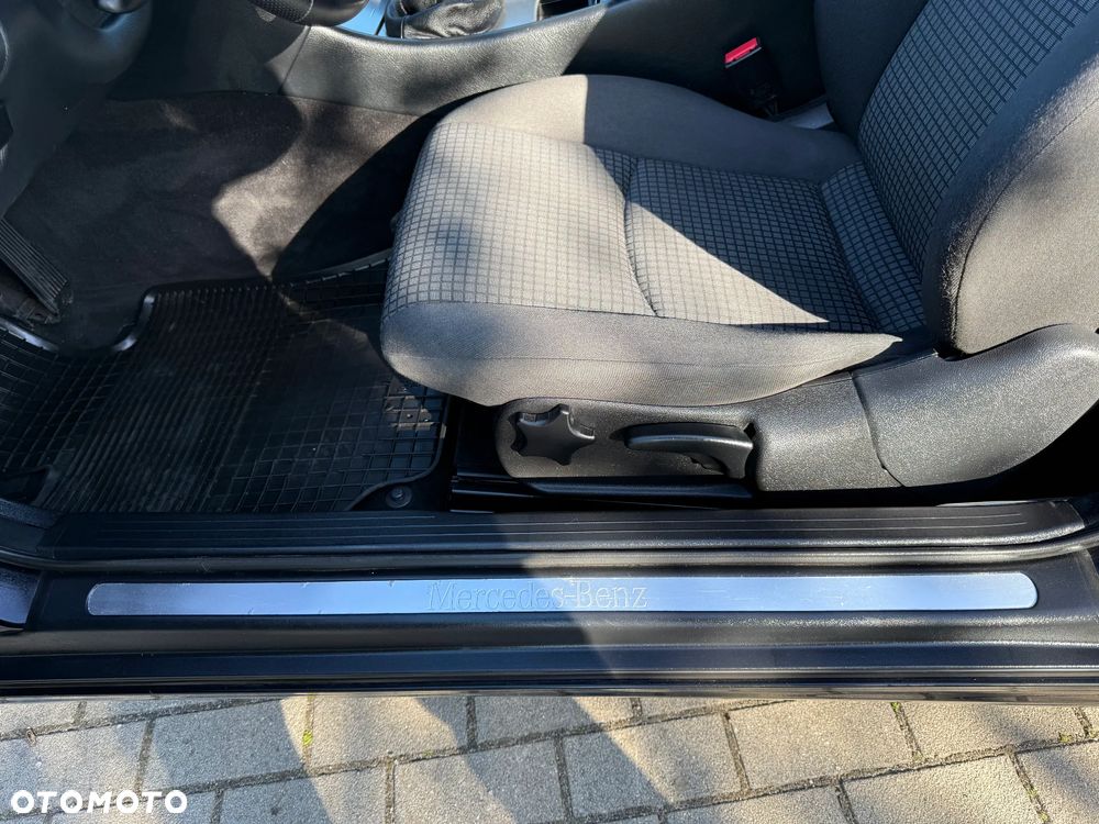 Mercedes-Benz Klasa C 180 Classic - 15
