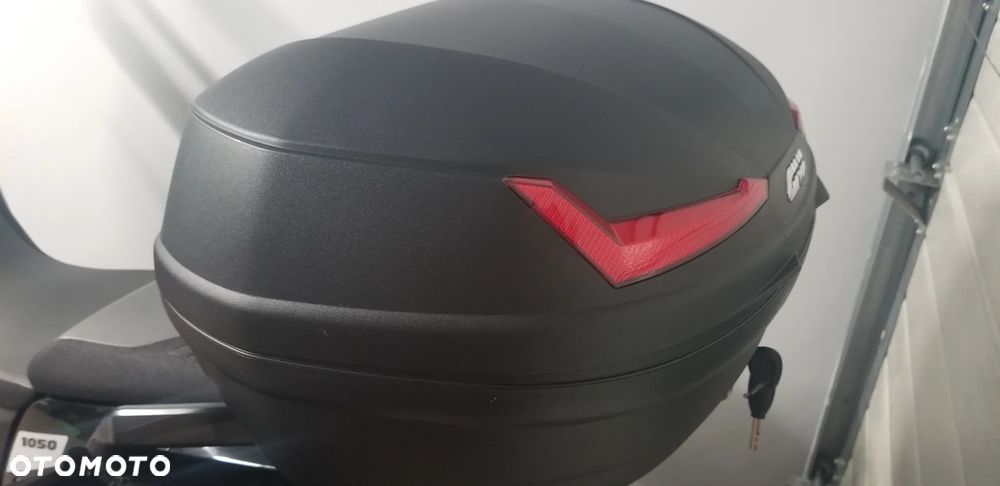 Suzuki V-STROM - 4